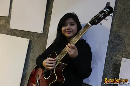 Foto Dheandra Adelina