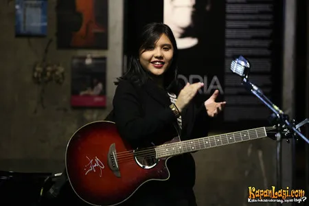 Foto Dheandra Adelina