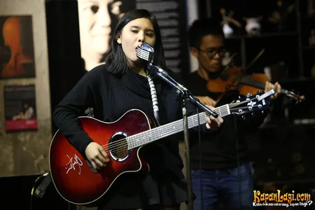 Foto Dheandra Adelina