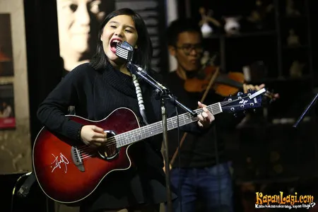 Foto Dheandra Adelina