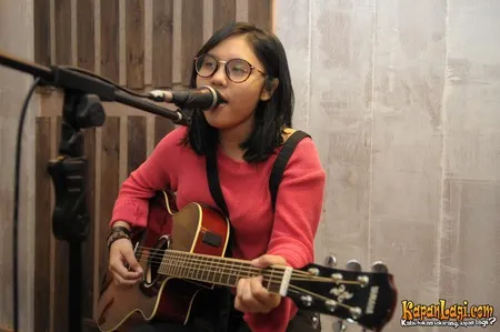 Foto Dheandra Adelina