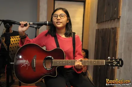 Foto Dheandra Adelina