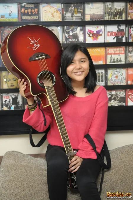 Foto Dheandra Adelina