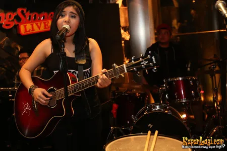 Foto Dheandra Adelina