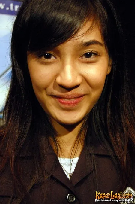 Foto Dhini Aminarti