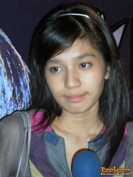 Foto Dhini Aminarti