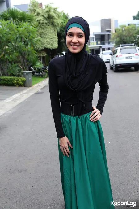 Foto Dhini Aminarti