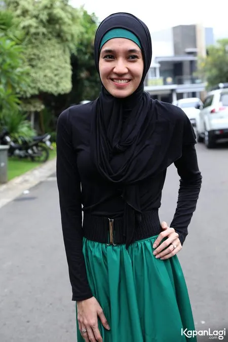 Foto Dhini Aminarti