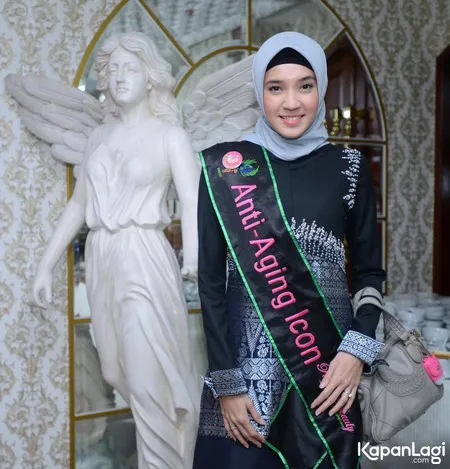 Foto Dhini Aminarti