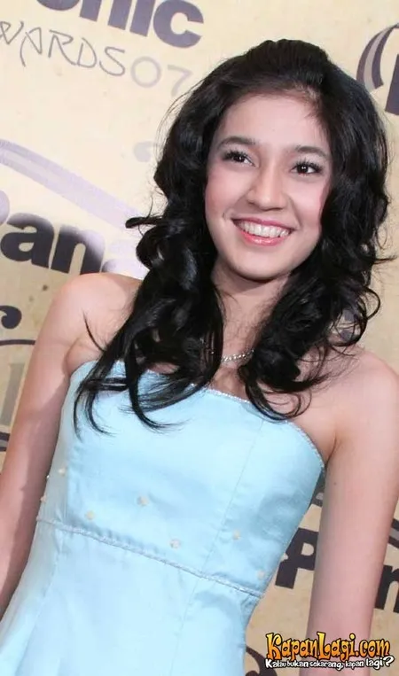 Foto Dhini Aminarti