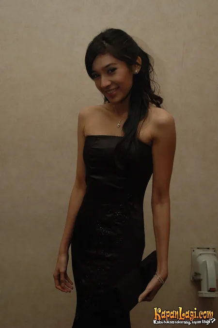 Foto Dhini Aminarti