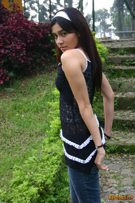 Foto Dhini Aminarti