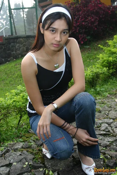 Foto Dhini Aminarti