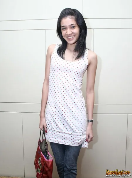 Foto Dhini Aminarti