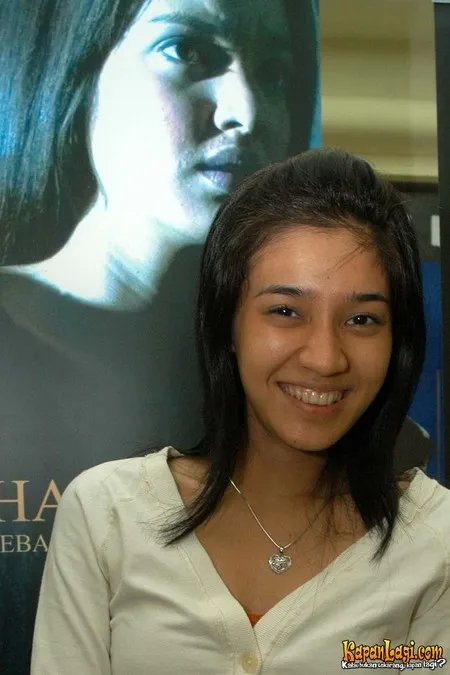 Foto Dhini Aminarti