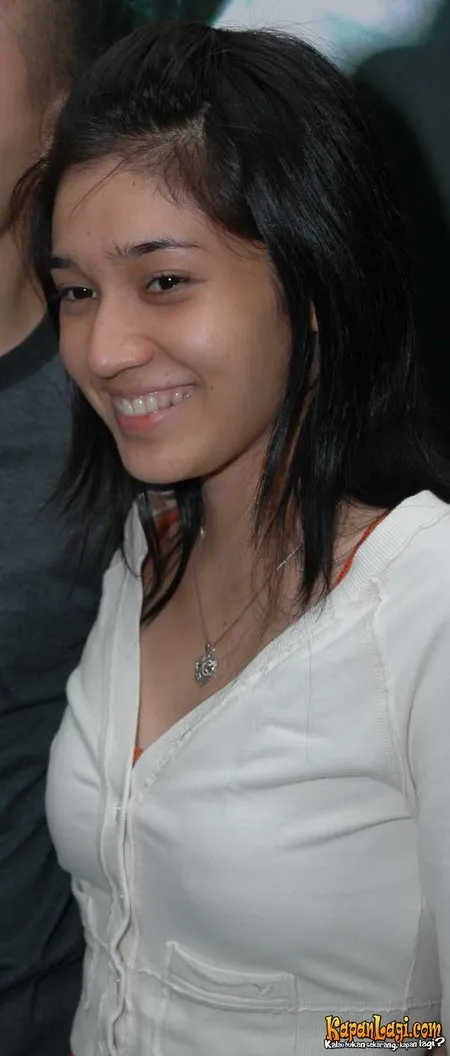 Foto Dhini Aminarti