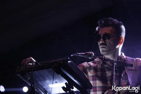 Foto Dialog Dini Hari