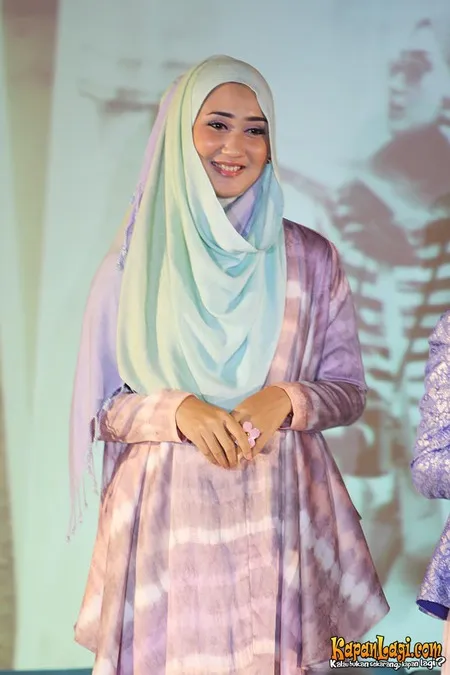 Foto Dian Pelangi