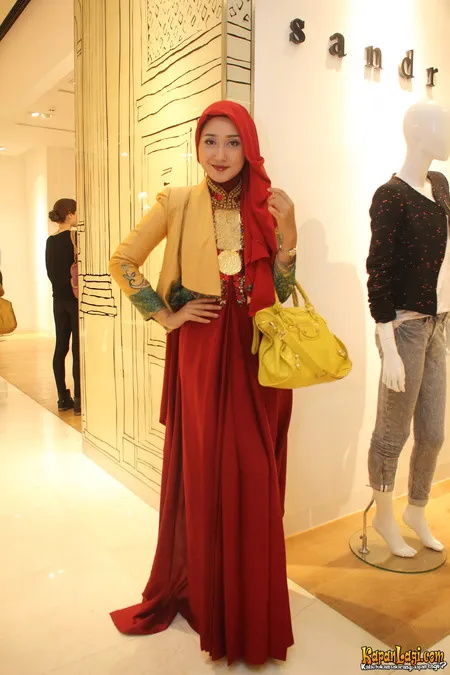 Foto Dian Pelangi