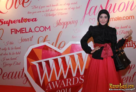 Foto Dian Pelangi