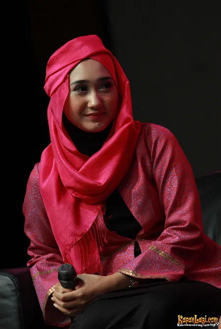 Foto Dian Pelangi