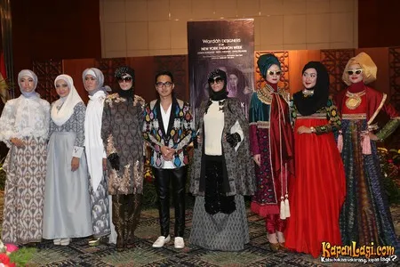 Foto Dian Pelangi