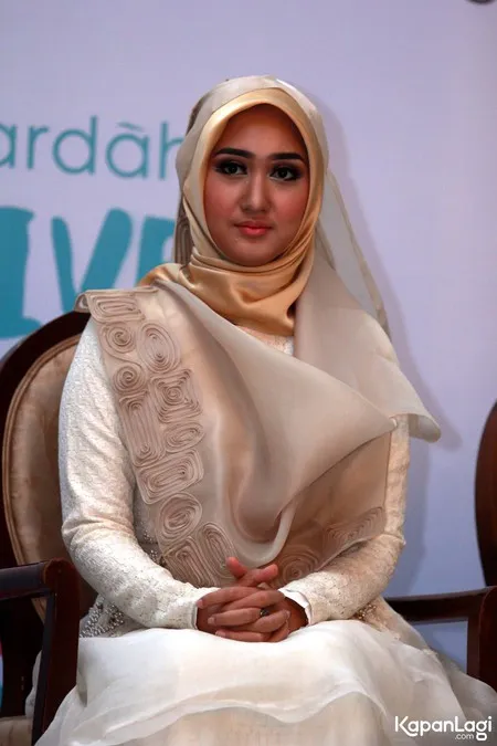Foto Dian Pelangi