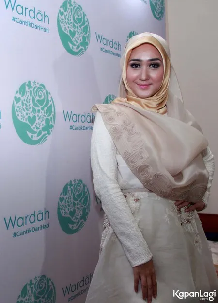 Foto Dian Pelangi