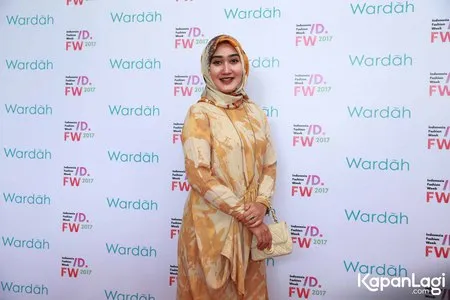 Foto Dian Pelangi