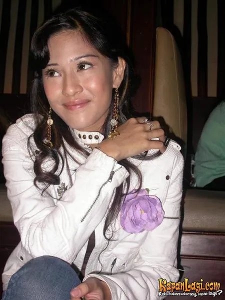 Foto Dian Sastrowardoyo