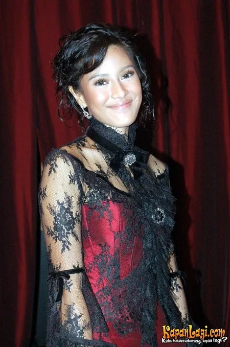 Foto Dian Sastrowardoyo