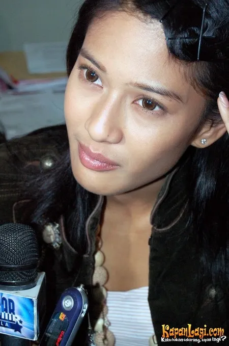 Foto Dian Sastrowardoyo