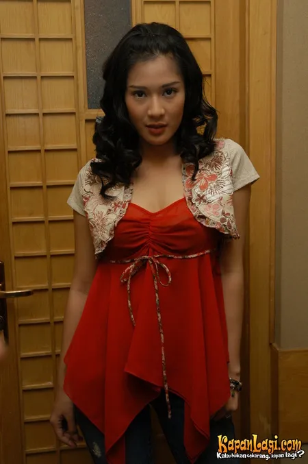 Foto Dian Sastrowardoyo