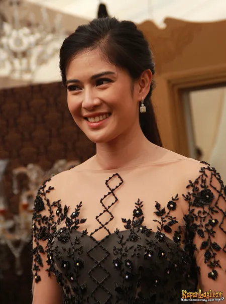 Foto Dian Sastrowardoyo