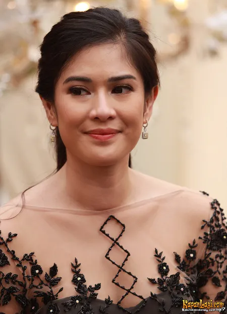 Foto Dian Sastrowardoyo