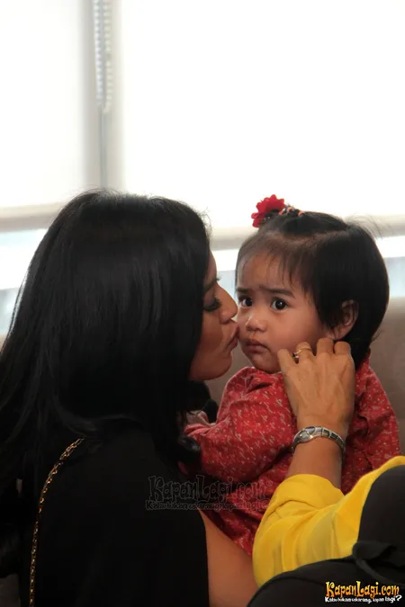 Foto Dian Sastrowardoyo