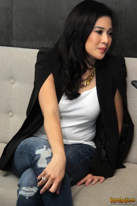 Foto Dian Sastrowardoyo