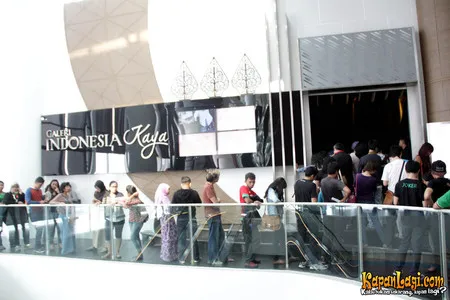 Foto Dian Sastrowardoyo