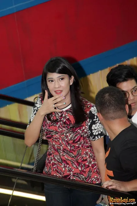 Foto Dian Sastrowardoyo