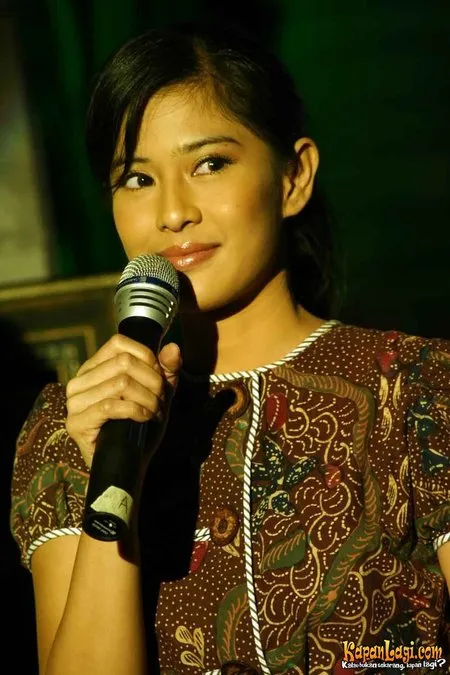 Foto Dian Sastrowardoyo