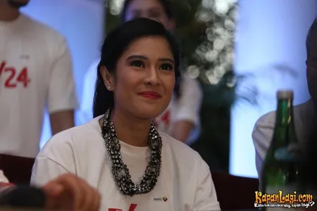 Foto Dian Sastrowardoyo