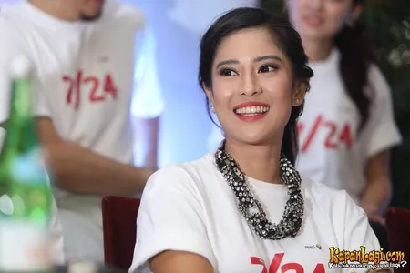 Foto Dian Sastrowardoyo