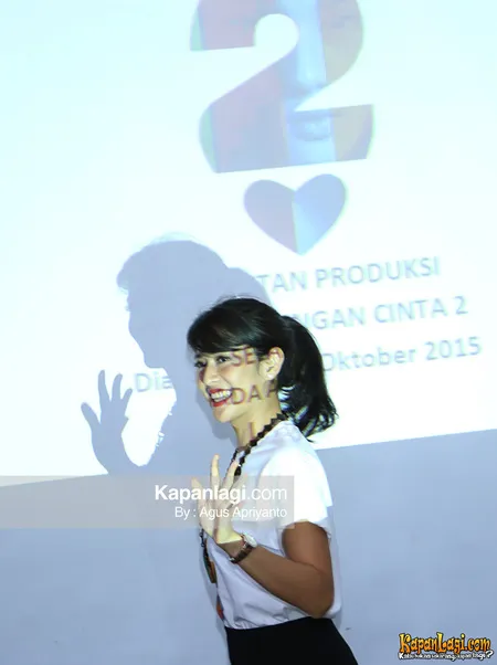 Foto Dian Sastrowardoyo