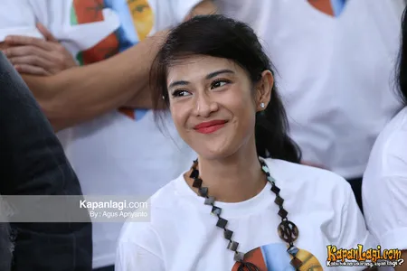 Foto Dian Sastrowardoyo