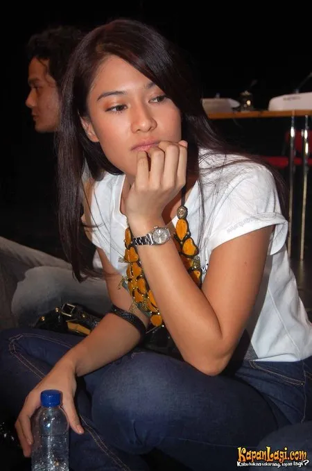 Foto Dian Sastrowardoyo