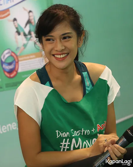 Foto Dian Sastrowardoyo