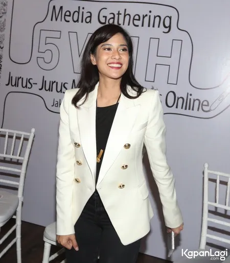 Foto Dian Sastrowardoyo