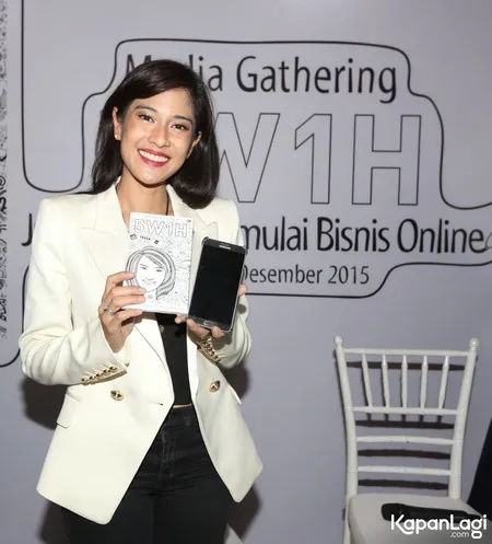 Foto Dian Sastrowardoyo