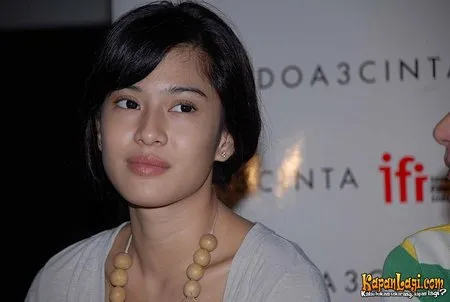 Foto Dian Sastrowardoyo