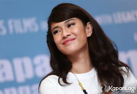 Foto Dian Sastrowardoyo